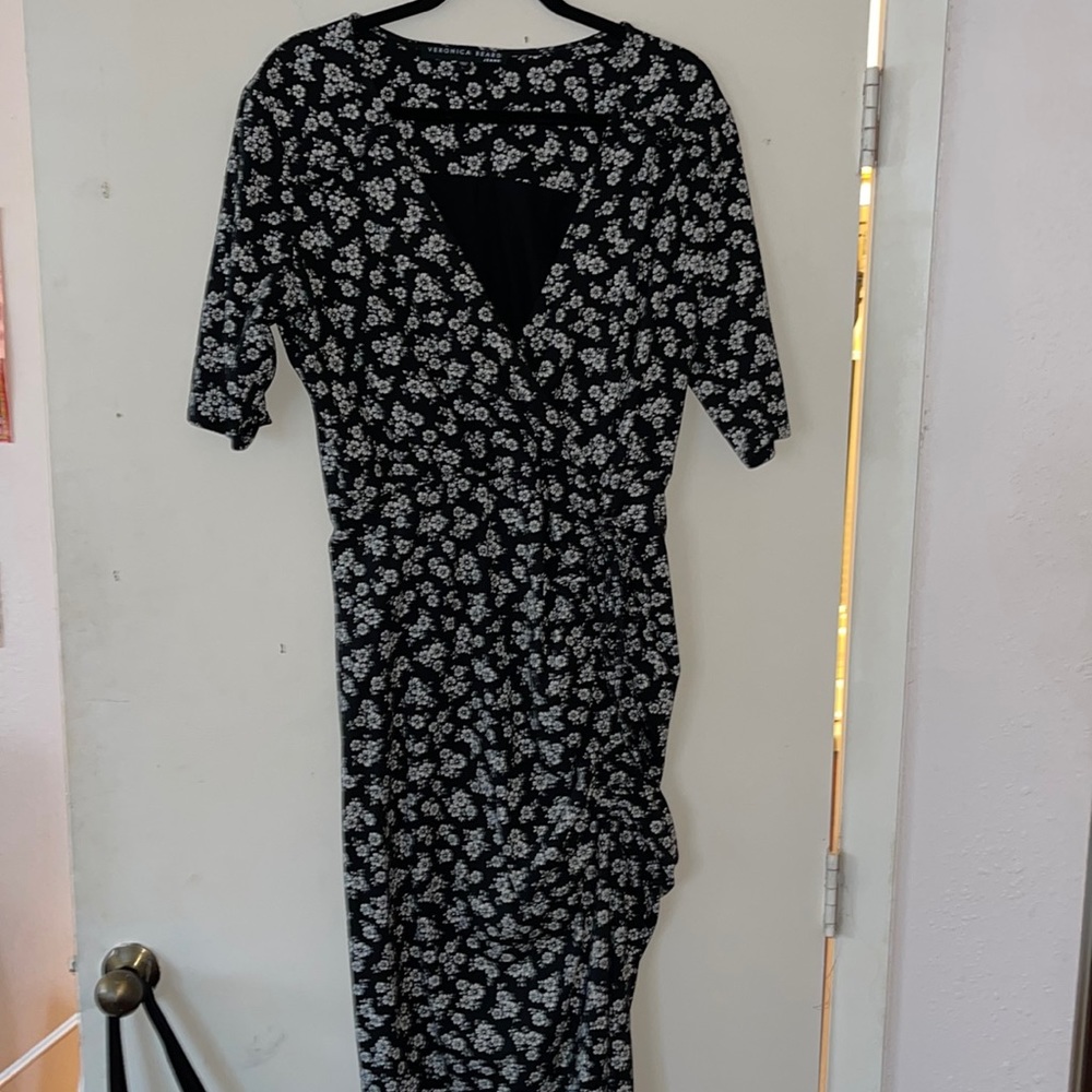 Veronica Beard black with White flower stretch chinois dress sz L